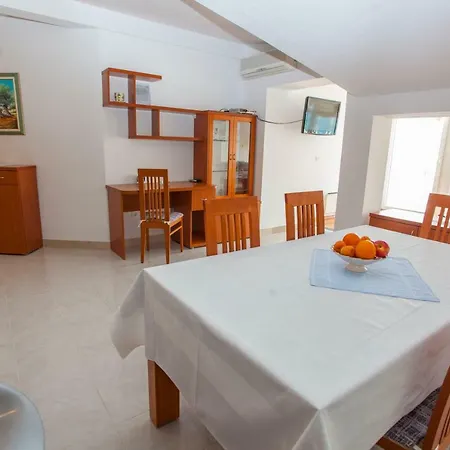 Joni Apartment Brela